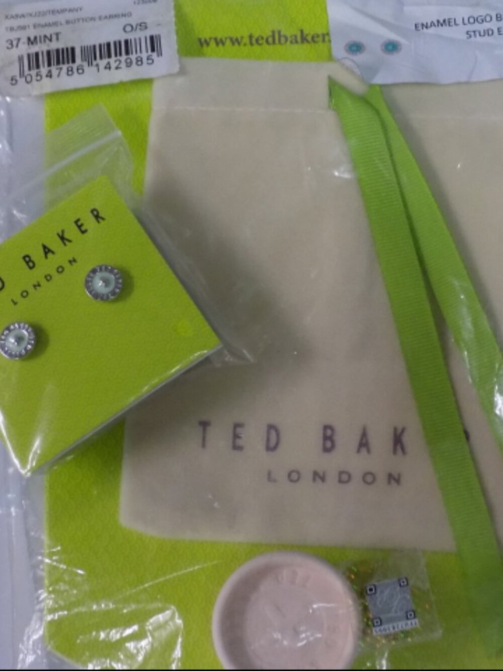 Ted Baker Enamel Button Logo Stud Earring- Tempany Silver Mint - Picture 2 of 2